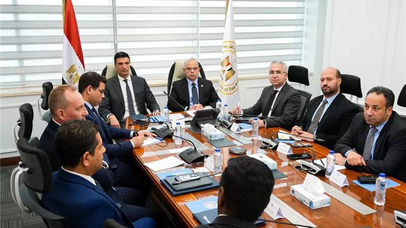 توسع استثماري مرتقب في الغازات الصناعية وتوطين التكنولوجيا ودعم الطاقة النظيفة