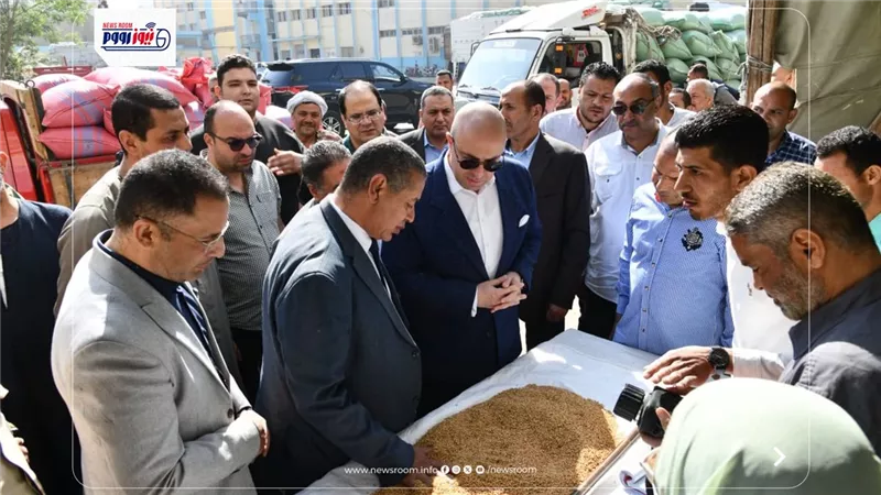 محافظ الفيوم يتفقد أعمال توريد القمح المحلي بصوامع شركة مطاحن مصر الوسطى