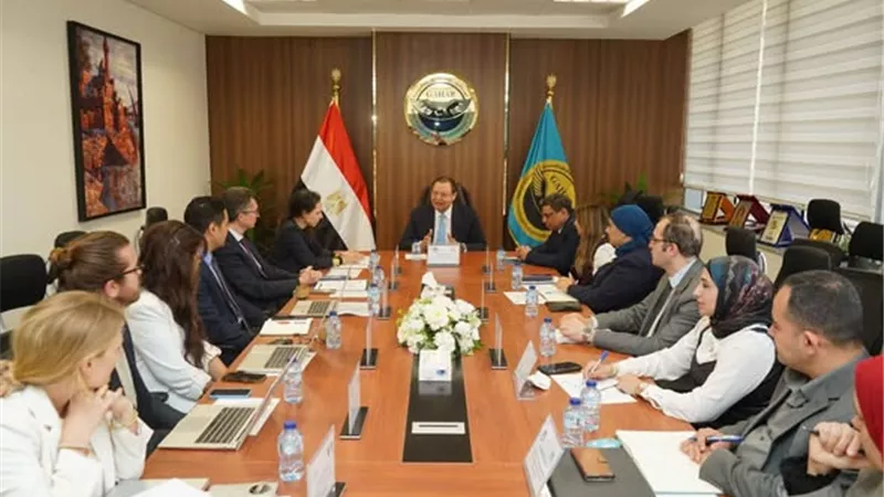 تعاون مصري فرنسي لدعم كفاءة الأداء المؤسسي بالمنظومة الصحية الجديدة