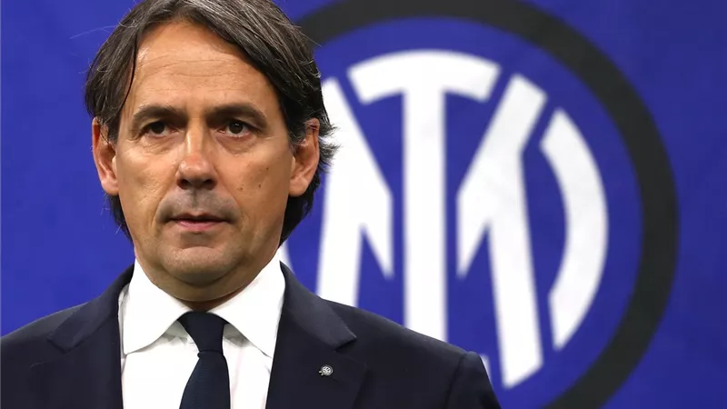 سيموني إنزاجي: الفوز على برشلونة وبايرن ميونخ تساوي الفوز بدوري أبطال أوروبا