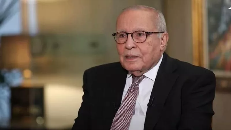 تعرض المخرج محمد فاضل لأزمة صحية ونقله إلى المستشفى 