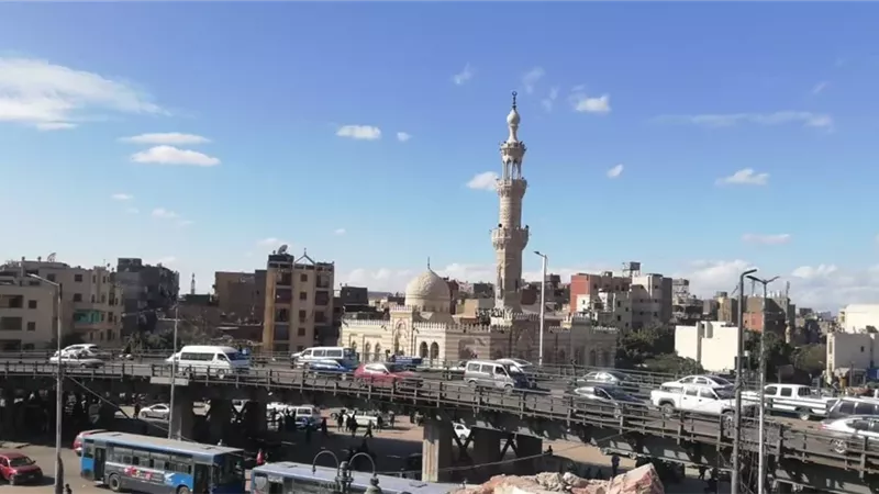 القاهرة التاريخية تستعيد مجدها.. ممشى سياحي يربط بين السيدة عائشة والقلعة 