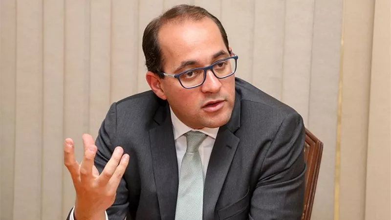 وزير المالية: نطبق القانون على متجاوزي الأقصى للأجور