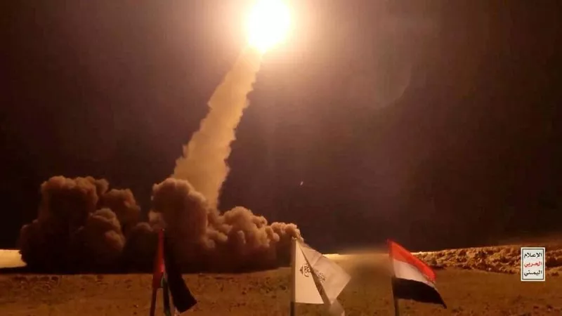 صافرات الإنذار في تل أبيب: صواريخ اليمن تربك إسرائيل (فيديو)