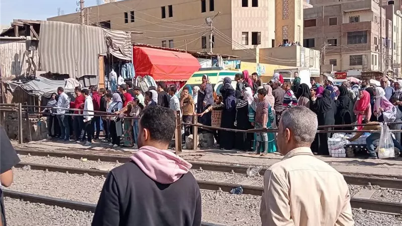 مصرع سيدة دهسها قطار أثناء عبورها شريط السكة الحديد بالبدرشين 