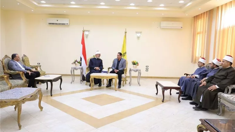 مفتي الجمهورية يبحث التعاون مع نائب محافظ شمال سيناء ويزور مصابي غزة 