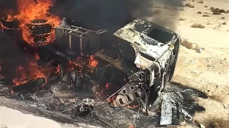 إصابة سائق ومساعده في انقلاب سيارة نقل على طريق الزعفرانة – بني سويف