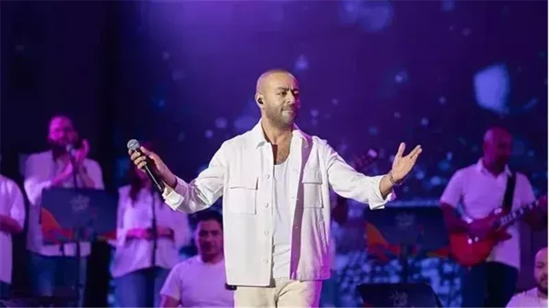 قبل سفره للكويت.. تامر عاشور يحيي حفل شم النسيم بالقاهرة
