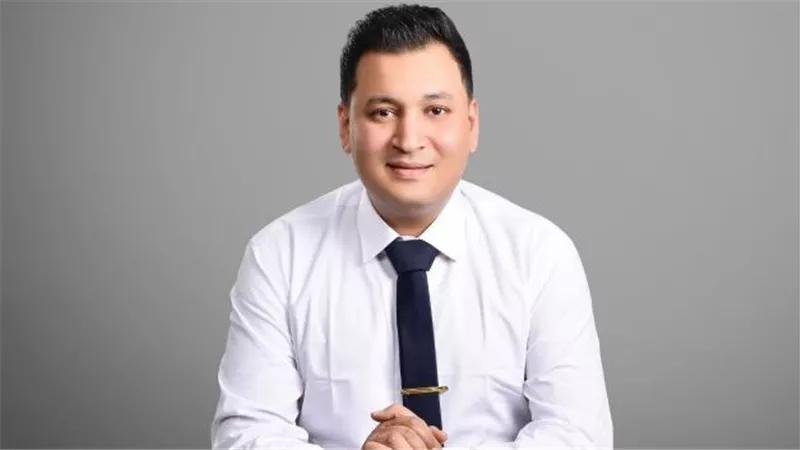 الواد اللي لبس بدلة رقص.. بلاغ للنائب العام من المستشار علي فايز ضد محمد رمضان