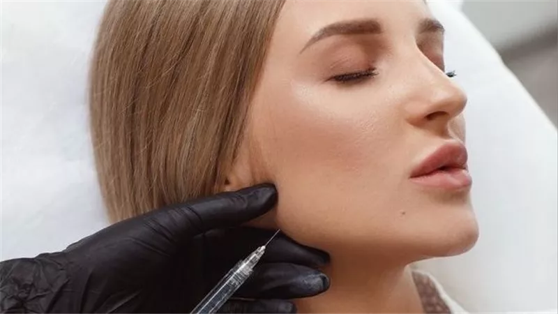 حفيدة رئيس الوزراء آخر الضحايا.. حقن 