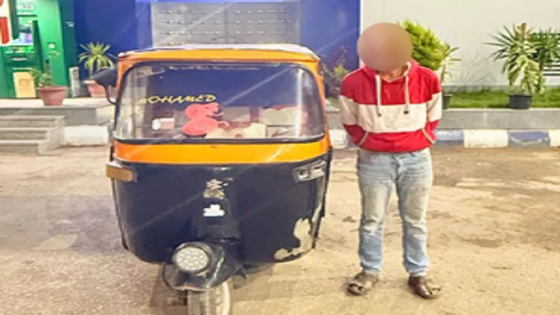 تهور على القضبان.. ضبط سائق 