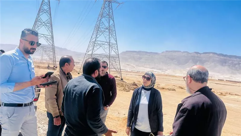 إنشاء طريق مستقل يربط المدينة بطريق القاهرة-السويس لجذب الاستثمارات
