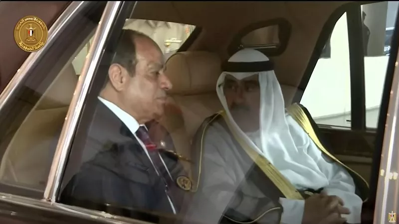 آية لطفي: طائرات حربية رافقت طائرة الرئيس السيسي عند دخولها الأجواء الكويتية