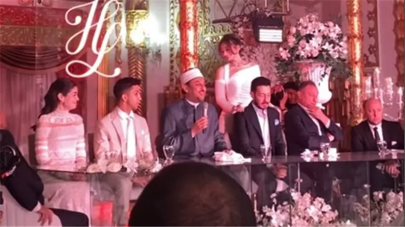 بحضور الخطيب.. الشيخ رمضان عبد المعز يعقد قران ليلى زاهر وهشام جمال