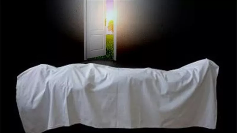 ماذا قال النبي لشاب يحتضر؟ حديث شريف عن حسن الظن بالله