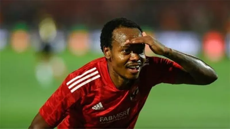 الزمالك يستهدف ضم بيرسي تاو بعد انتقال زيزو للأهلي