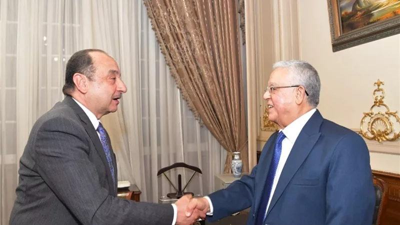 رئيس مجلس النواب يستقبل وزير قطاع الأعمال العام بمقر البرلمان