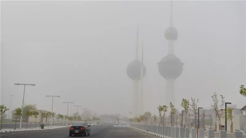 الكويت تعتمد التعليم عن بُعد مؤقتًا بسبب سوء الأحوال الجوية