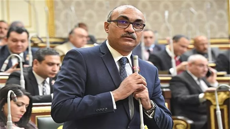 النائب إيهاب منصور يطالب بمدة تظلمات حاجزي الإسكان الاجتماعي  