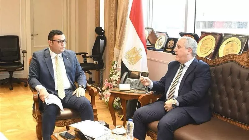 وزير الإسكان يبحث مع الشوربجي الاستغلال الأمثل للأراضي والأصول للمؤسسات