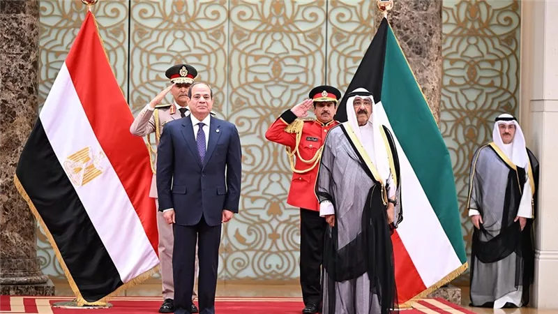 أمير الكويت يقيم مأدبة غداء تكريمية للرئيس السيسي في قصر بيان