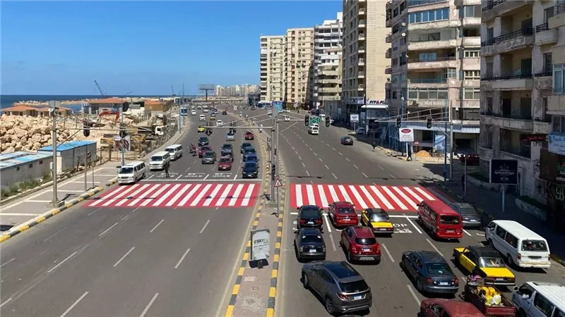 استعدادا لفصل الصيف.. تخطيط طريق كورنيش الإسكندرية وفقا للكود المصري