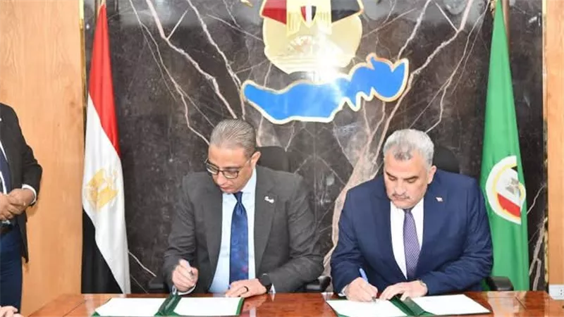 بروتوكول تعاون بين محافظ الفيوم ومدير حماية البحيرات لتنمية بحيرة قارون