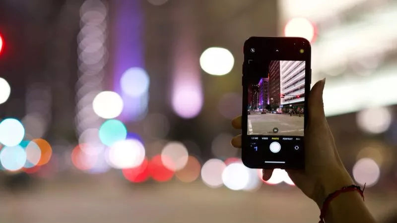 ميزة جديدة في Android 14.. استخدم هاتفك ككاميرا ويب بسهولة