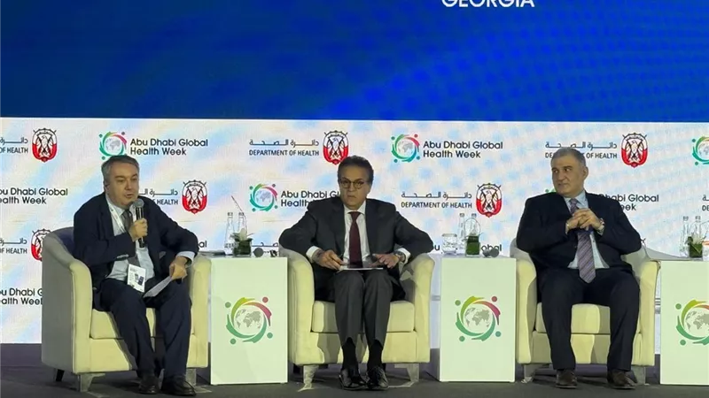وزير الصحة يستعرض تجربة مصر في العدالة الصحية خلال 