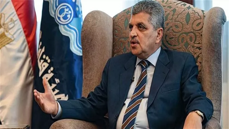 رئيس هيئة قناة السويس: الخطوط الملاحية الكبرى بدأت العودة.. والأوضاع تتحسن