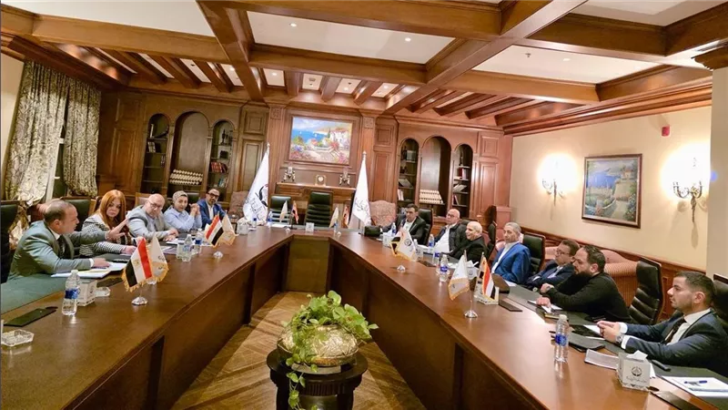 الجبهة الوطنية تبحث سبل دعم المشروعات الصغيرة وفق نموذج المؤسسات الاجتماعية