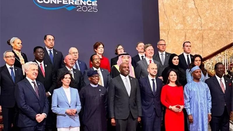 الإمارات تدعو إلى تحرك دولي فاعل لإنهاء النزاع في السودان 