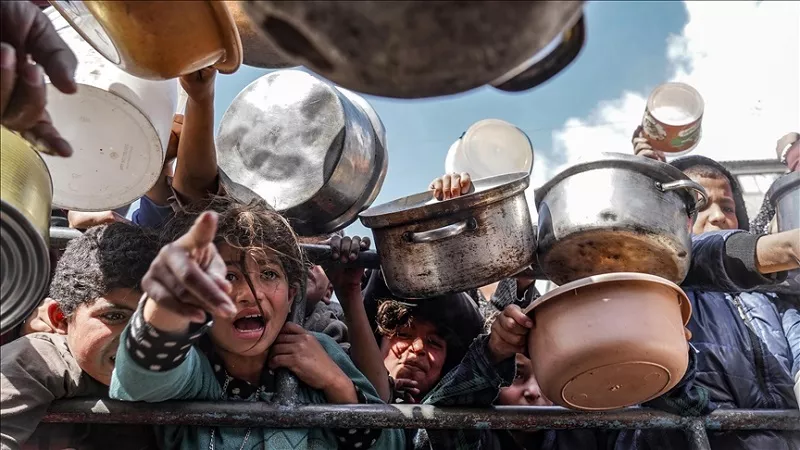 أيمن الرقب: منظمة الصحة العالمية ناشدت العالم لإرسال لقاحات لأطفال غزة 