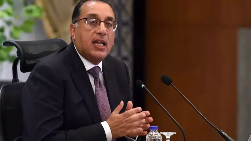 الحكومة تعلن بدء تنفيذ المرحلة الأولى لمبادرة دعم الصناعة 