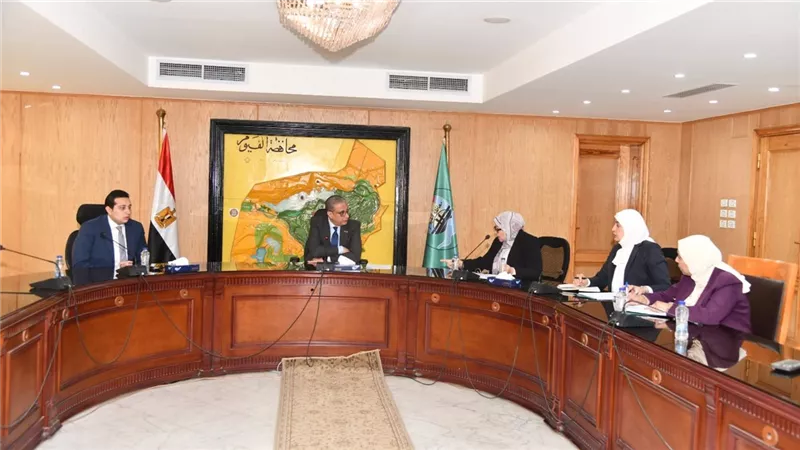 محافظ الفيوم يتابع نتائج التحاليل الدورية لمياه بحيرة قارون 