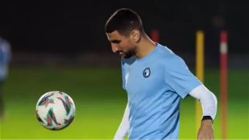 بعد رحلة طيران 10 ساعات.. بيراميدز يخوض مرانه الأول في جنوب إفريقيا