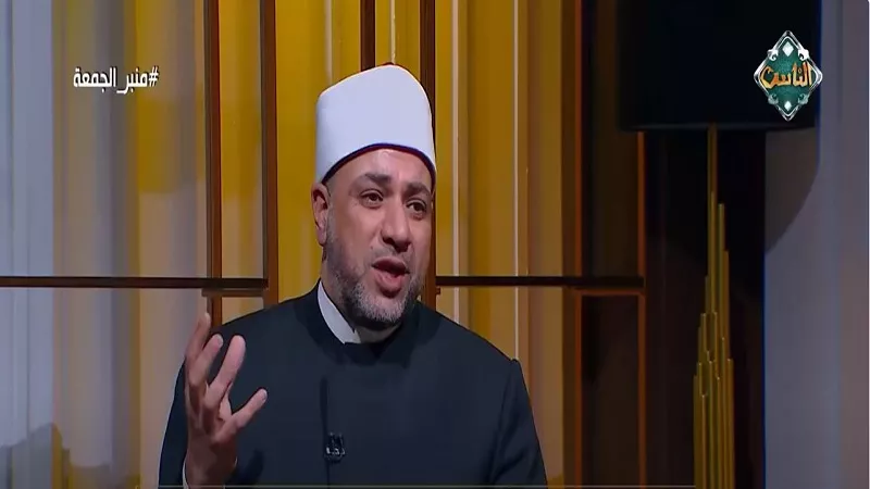 أيمن أبو عمر: الطبيب والمزارع والمهندس في عبادة دائمة (فيديو)