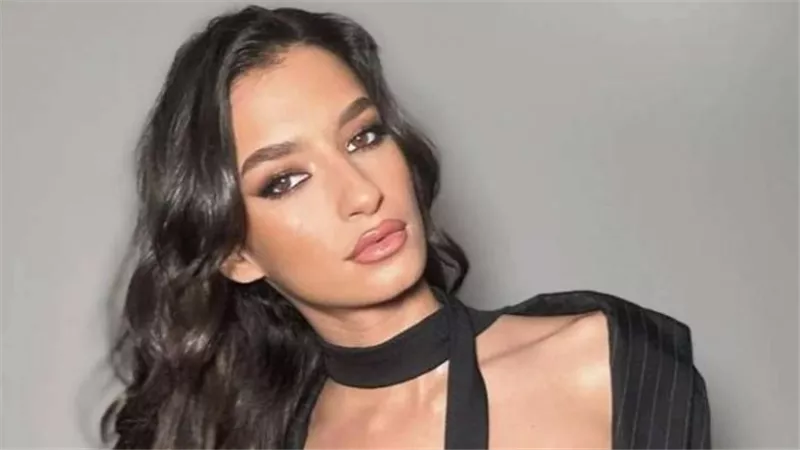 هجوم شرس على أميرة أديب بسبب صورة والفنانة ترد: ساعدوني أقفل الحساب  