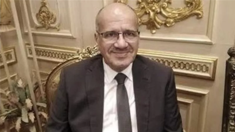 النائب ثروت فتح الباب يتعرض لحادث أليم ونقله إلى مستشفى الطوارئ بالمنصورة
