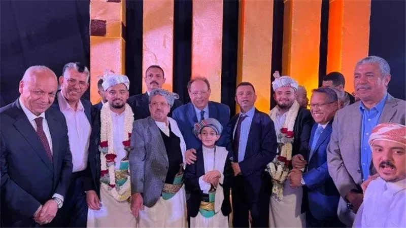 بحضور الرئيس اليمنى الأسبق ومصطفى بكري .. الشيخ نبيل باشا يحتفل بزفاف نجليه 