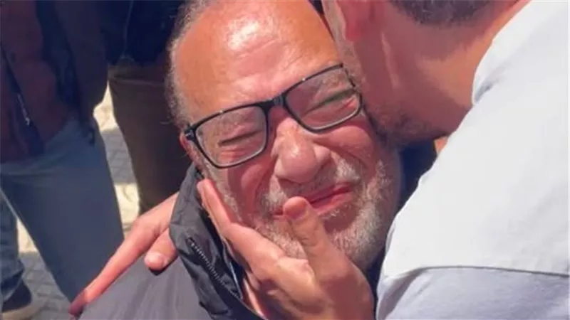 وجعني شريط الذكريات .. صلاح عبد الله يكشف تفاصيل انهياره في جنازة سليمان عيد