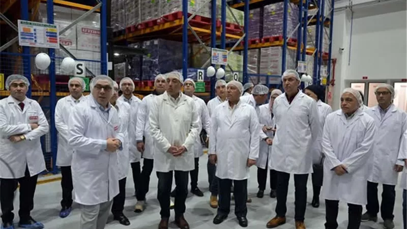 رئيس الوزراء يتفقد مصانع مجموعة المصرية السويسرية للمكرونة بالعاشر من رمضان