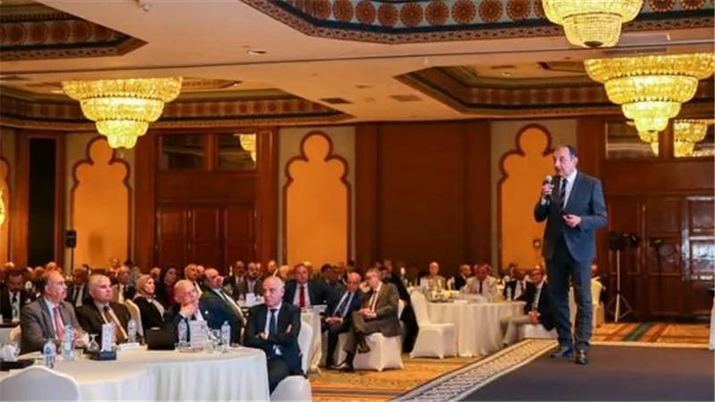 وزير قطاع الأعمال: وضع آليات تنفيذية لتحديث وتوطين الصناعات وجذب الاستثمارات
