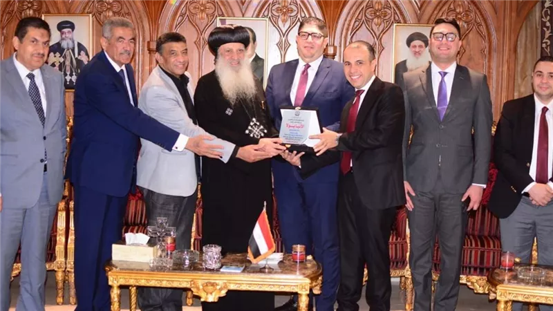 وفد من «الجبهة الوطنية» يزور الأنبا بولا للتهنئة بعيد القيامة
