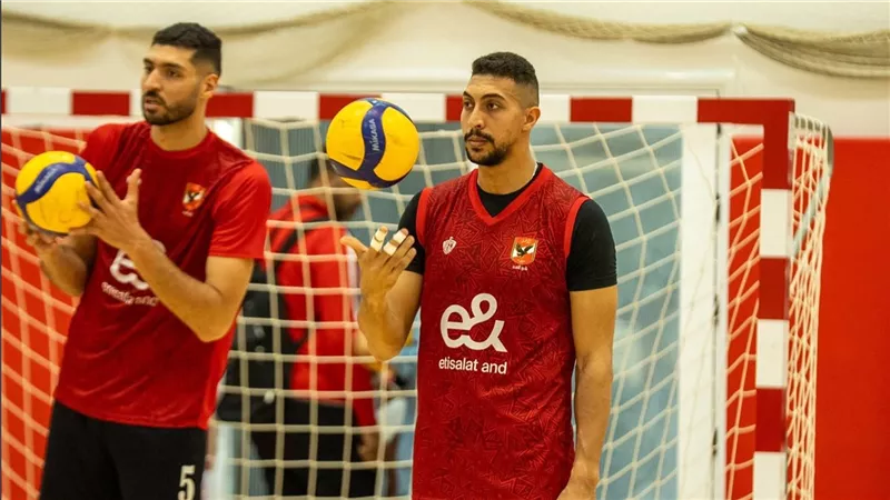 فريق جال طائرة الأهلي يختتم تدريباته استعدادًا لمباراة الفتح المغربي