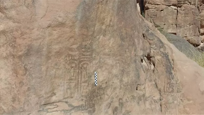 اكتشاف نقش فرعوني في قلب الصحراء الأردنية يعيد رسم خرائط التاريخ القديم