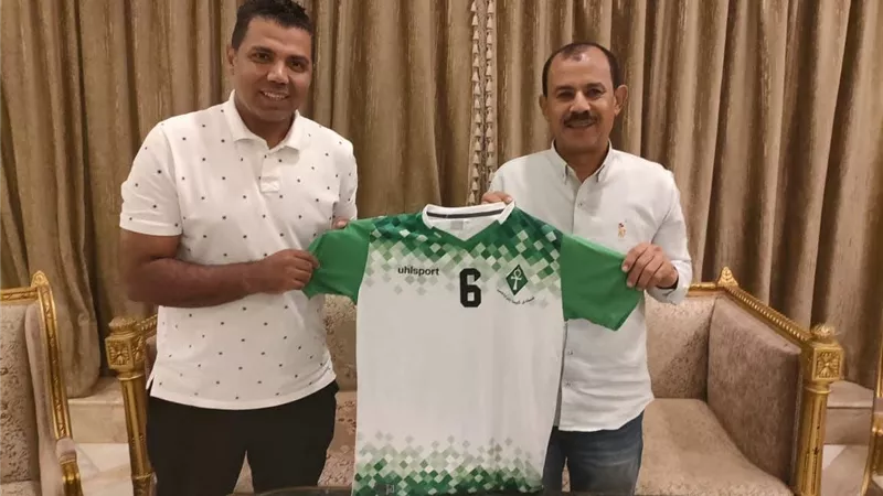 أحمد أبو مسلم ينتقد 