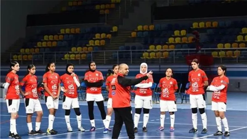 بعثة المنتخب الوطني للصالات النسائية تطير إلى المغرب
