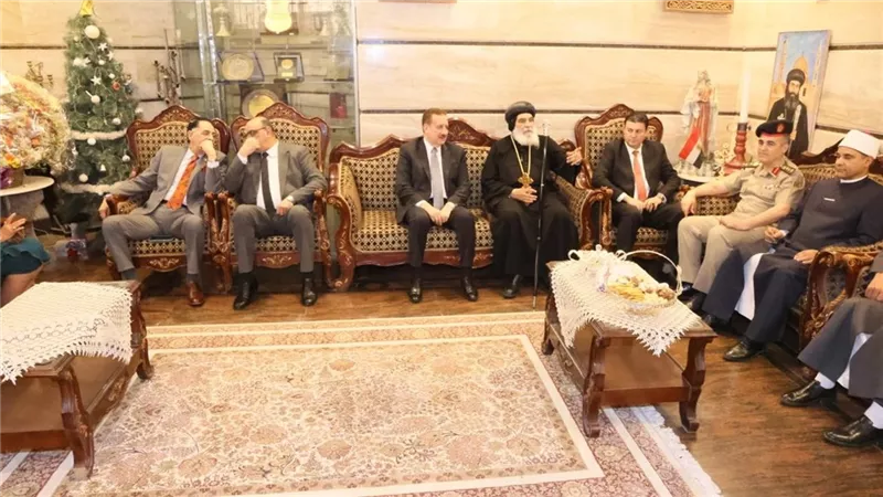 محافظ المنوفية يقدم التهنئة لنيافة الأنبا بنيامين والأخوة الأقباط بعيد القيامة