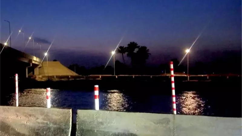 محافظ الشرقية يستجيب لمرتادي الطريق الأوسطي بتركيب لوحات إرشادية